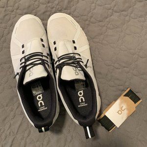 NEVER WORN On Women's Cloud 5 WATERPROOF sneakers - without box WOMEN's sz 9